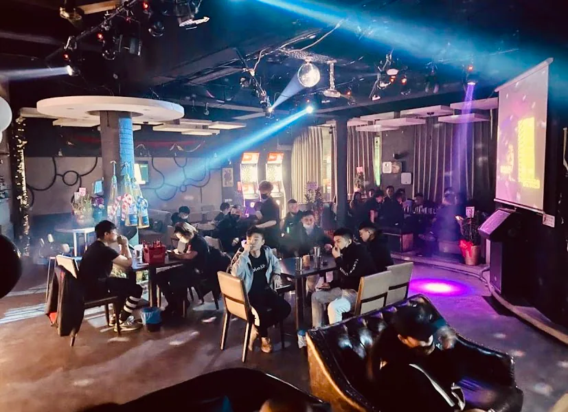 King Bistro Bar 國王酒吧店面照片