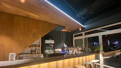 人中小姐很有事 Bistro 餐酒館店面照片
