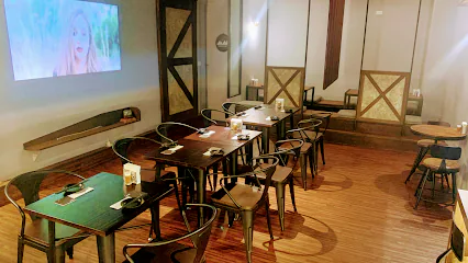 聚鼎小酒館店面照片